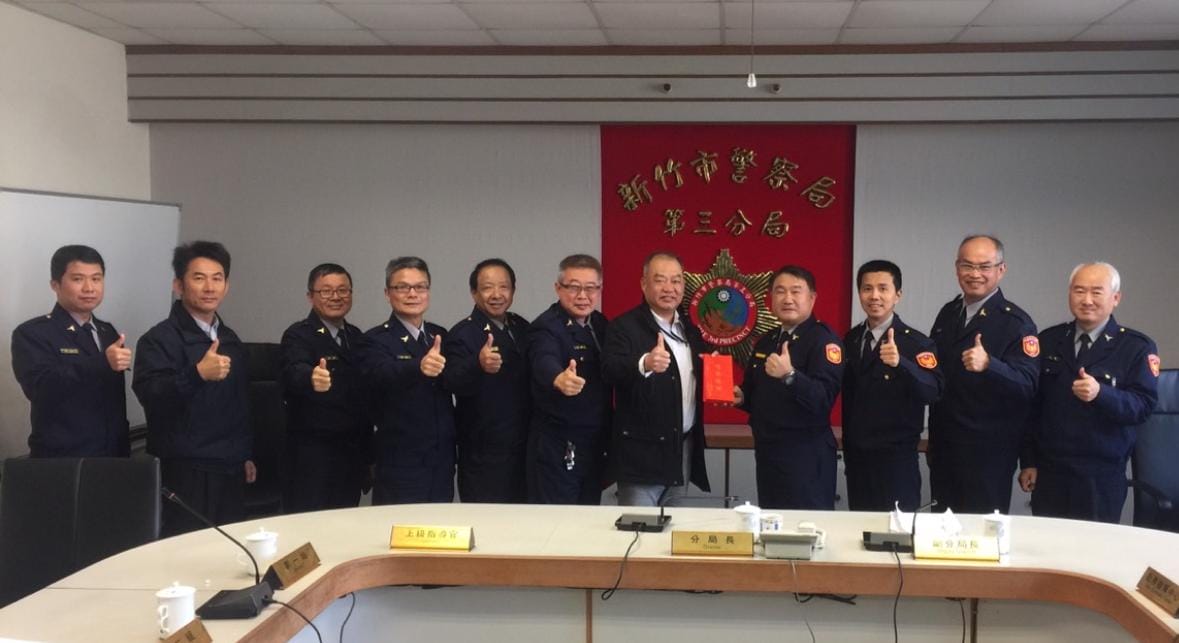 2019年2月22日 2019年頒發年節紅包慰勞 新竹市警察局第三分局警員 2019年2月22日 2019年頒發年節紅包慰勞 新竹市警察局第三分局警員